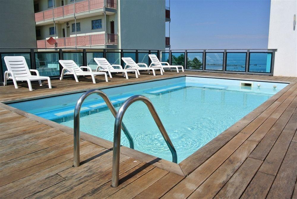 Hotel Mirage ميكيلي المظهر الخارجي الصورة