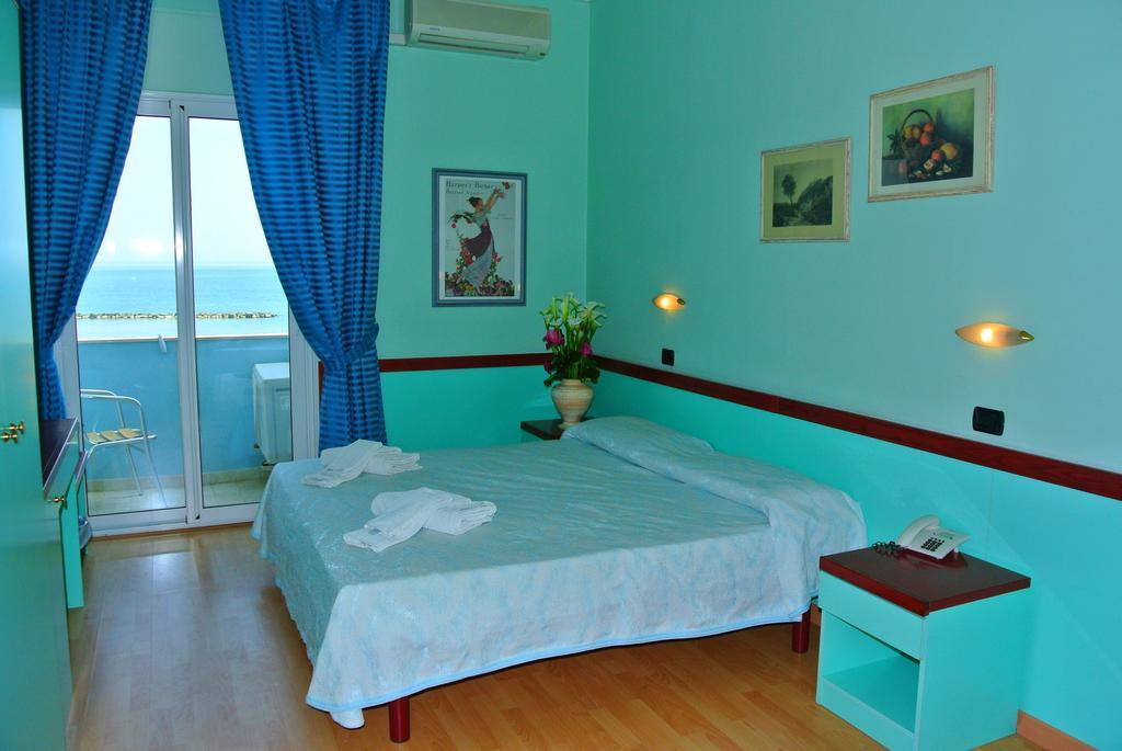 Hotel Mirage ميكيلي المظهر الخارجي الصورة