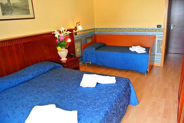 Hotel Mirage ميكيلي المظهر الخارجي الصورة